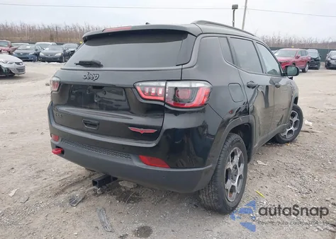 2022 Jeep Compass Trailhawk 4X4 z USA, uszkodzony, nr VIN 3C4NJDDB2NT114632